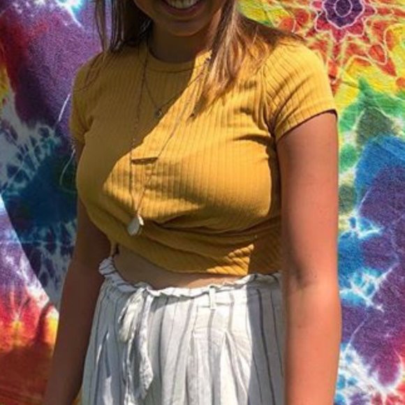 Yellow Twist Ribbed Crop Top - Picture 4 of 4